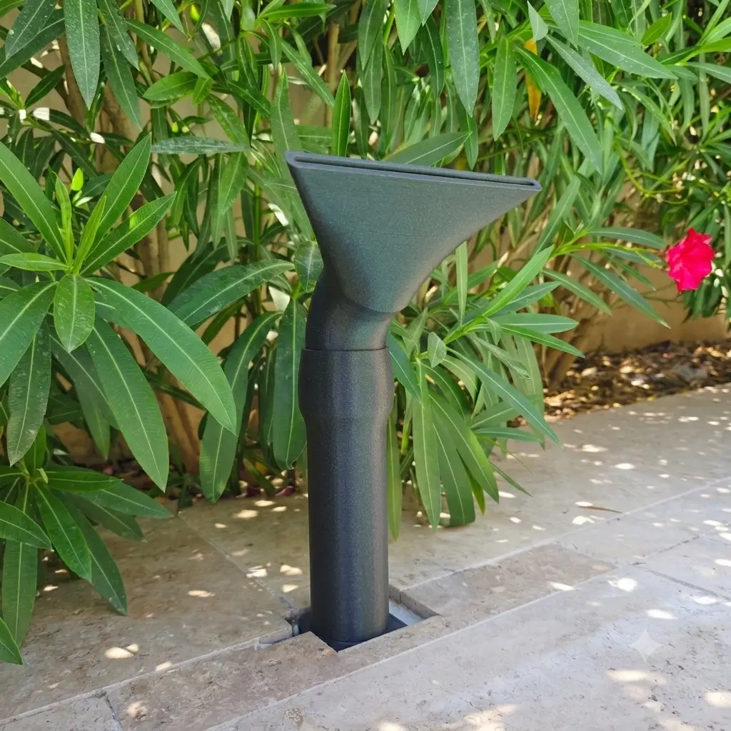 Fontaine de piscine modulaire et lame d'eau sur-mesure en PETG